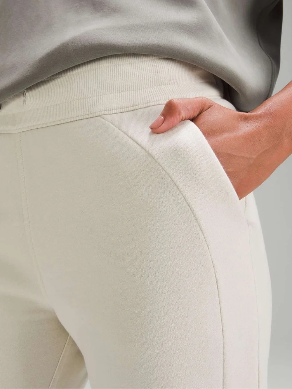 NWOT lululemon athletica Cream Joggers